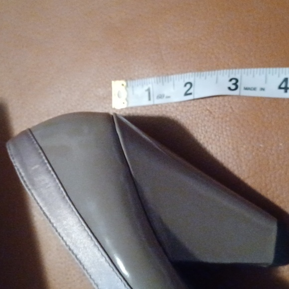 💙🌺Charlotte Russe Tan Peep Toe Heels with Bow Detail - Picture 7 of 10